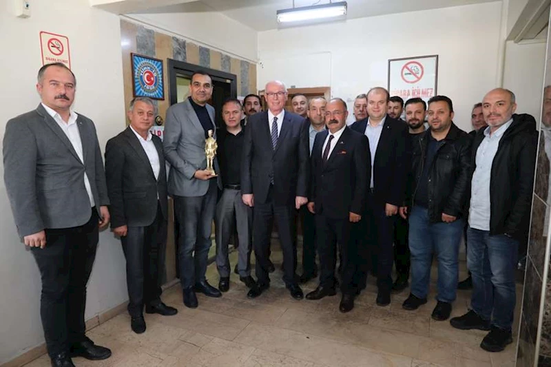KAZIM KURT: “EMEKTEN VE EMEKÇİDEN YANA TAVRIMIZI HER ZAMAN SÜRDÜRECEĞİZ”