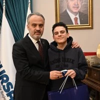 Türkiye’nin en genç satranç ustasından Başkan Aktaş’a ziyaret