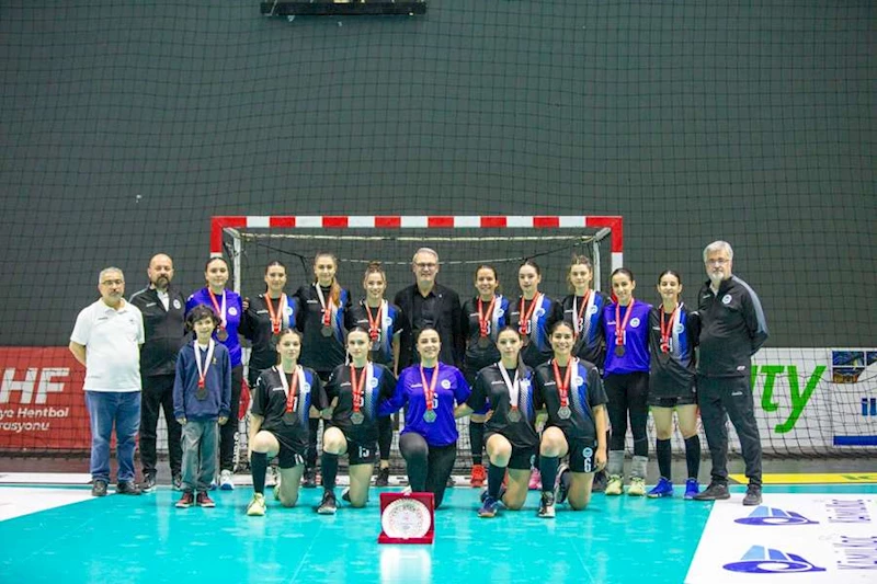 ODUNPAZARI GENÇLİK VE SPOR KULÜBÜ KADIN HENTBOL TAKIMI ARTIK 1. LİGDE MÜCADELE EDECEK