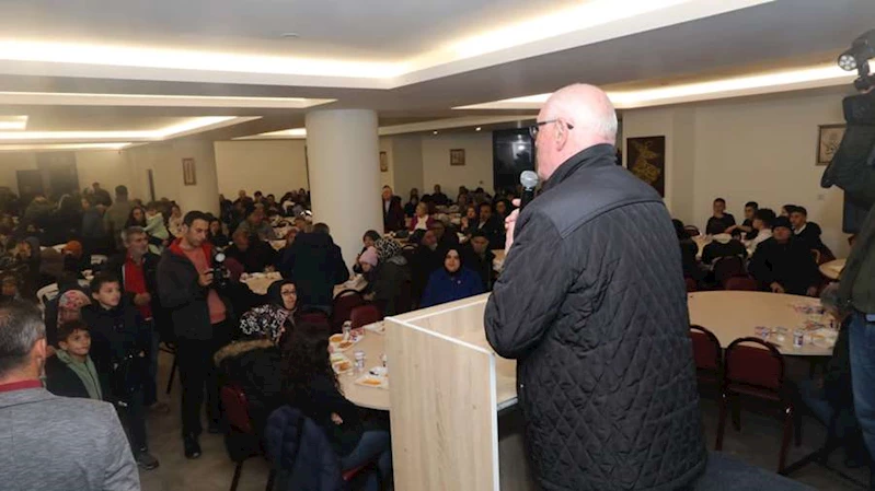KAZIM KURT VE ÜNLÜCE İFTARDA ORHANGAZİ SAKİNLERİ İLE BULUŞTU