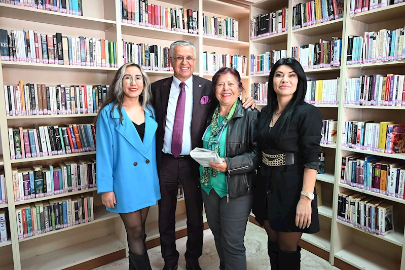Başkan Topaloğlu’ndan ilçe halk kütüphanesine ziyaret