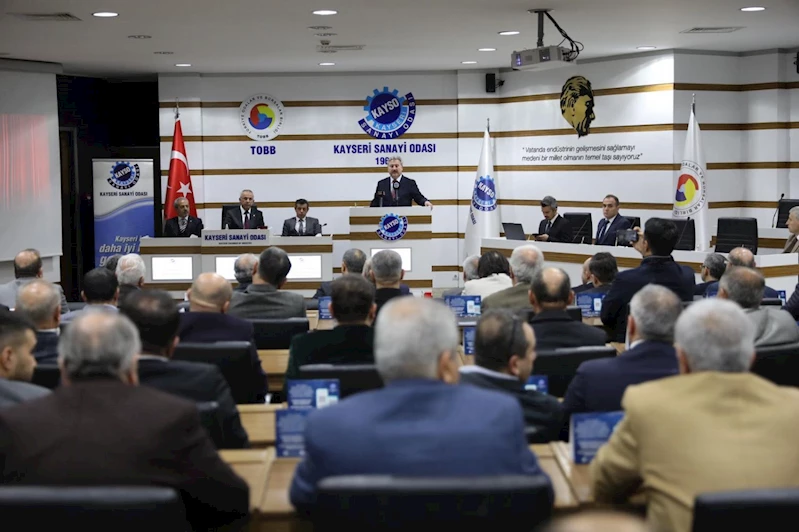 BAŞKAN PALANCIOĞLU, MELİKGAZİ’NİN GELECEĞİ OLAN YENİ VİZYON PROJELERİ KAYSO’DA ANLATTI