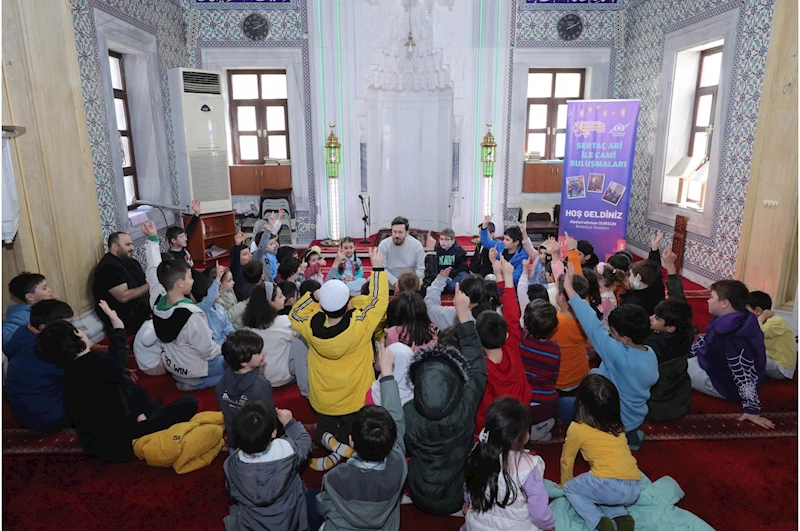 Sultangazili Çocuklar Sertaç Abi ile Cami Buluşmalarında Bir Arada