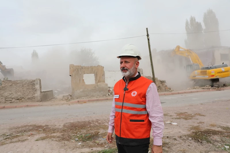 BAŞKAN ÇOLAKBAYRAKDAR’DAN KENTSEL DÖNÜŞÜMDE TARİHİ HAMLE