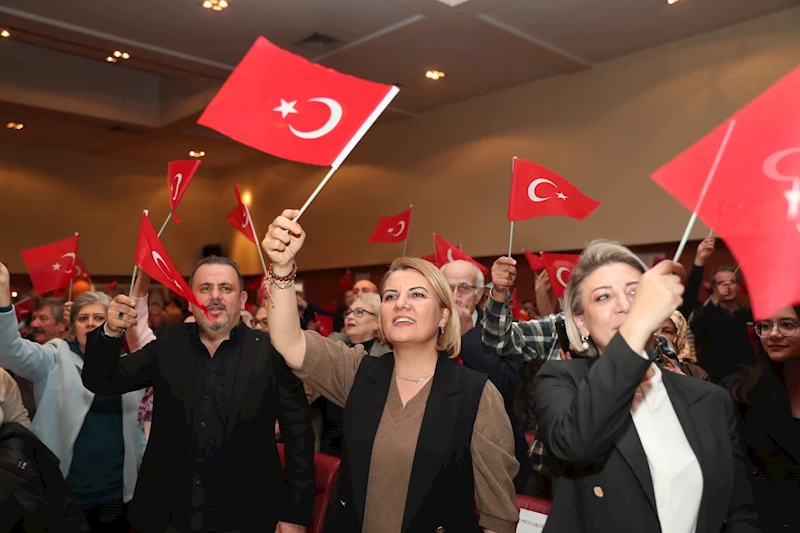 İZMİT BELEDİYESİ TÜRK SANAT MÜZİĞİ KOROSU KULAKLARIN PASINI SİLDİ