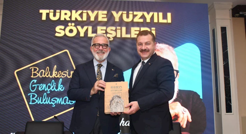 Yenişehirlioğlu ‘Türkiye Yüzyılı Söyleşisi’nde Gençlerle Buluştu