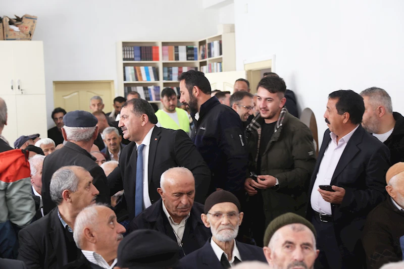 Başkan Durmuş Aydın, Şavşat Halkı ile Bayramlaştı