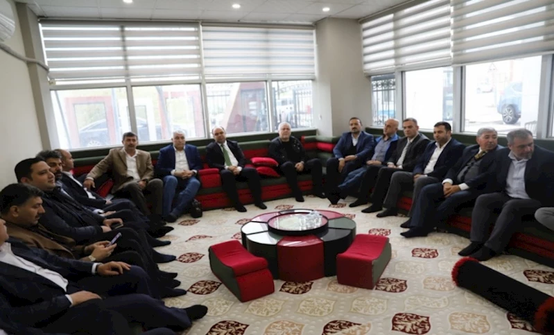BAŞKAN NİHAT ÇİFTÇİ: “TÜM İMKÂNLARIMIZLA KARAKÖPRÜ BELEDİYESPOR’UN ARKASINDA OLACAĞIZ”