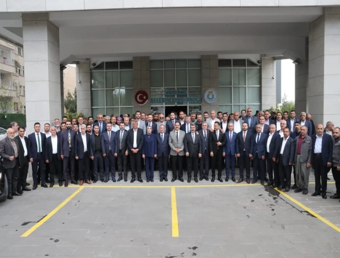 BAŞKAN CANPOLAT AK TEŞKİLATLA BAYRAMLAŞTI