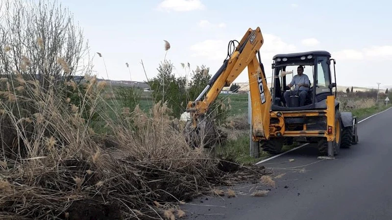 Çiftçilerimize ve Tarıma Destek İçin Sulama Kanalları Temizlendi