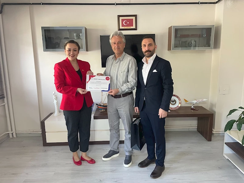 İZMİT BELEDİYESİNDEN AVUKATLARA ANLAMLI ZİYARET