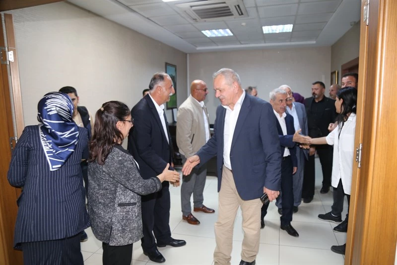 DEM Parti İl Genel Meclis Üyeleri Belediye Eş Başkanlarını Ziyaret Etti