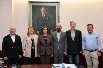 İŞ İNSANLARINDAN ÜNLÜCE’YE ZİYARET