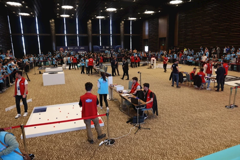 TENOLOJİNİN KALBİ SELÇUKLU’DA ATIYOR  SELÇUKLU TEKNO-SEL ROBOT YARIŞMASI GENÇLERİN YOĞUN İLGİSİ İLE BAŞLADI