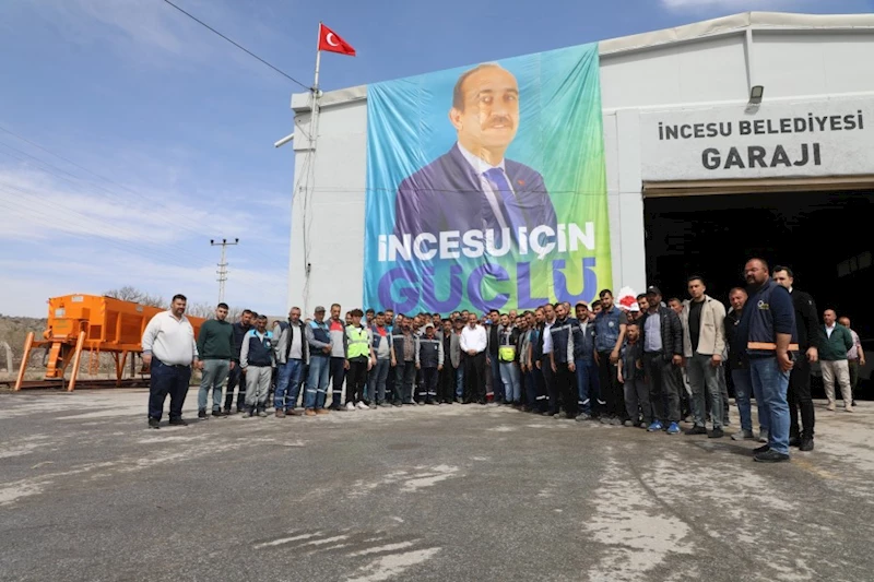 Belediye Başkanımız Av. Mustafa İlmek, kademe binası personeli tarafından hazırlanan karşılama programına katıldı. Kaldığımız yerden hizmet,