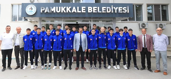 BAŞKAN ERTEMUR, DOKUZKAVAKLAR’IN GENÇLERİNİ TÜRKİYE ŞAMPİYONASINA UĞURLADI