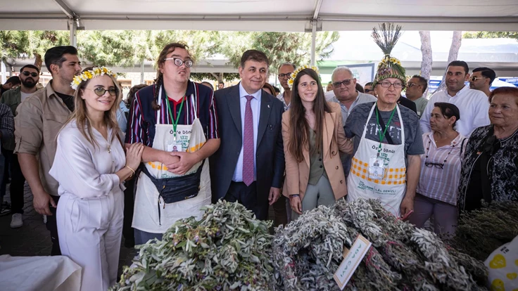 Başkan Tugay, Alaçatı Ot Festivali’nin açılışını yaptı
