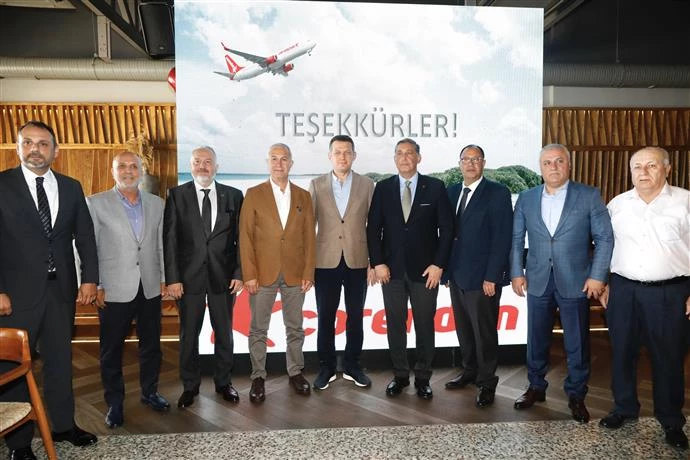 ÖZÇELİK, CORENDON VİZYON TOPLANTISINA KATILDI