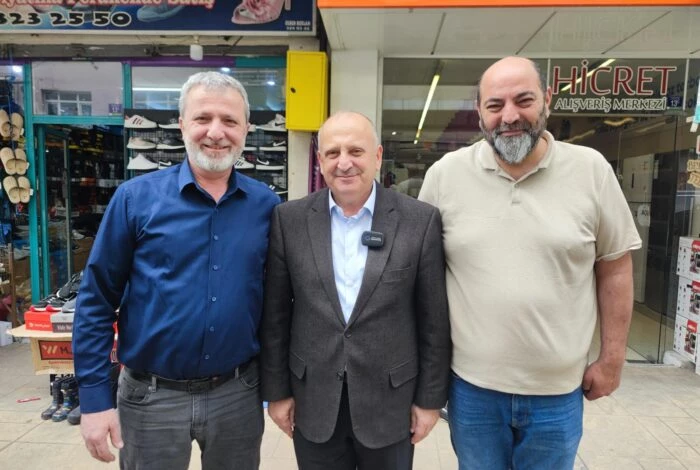 BAŞKAN TAVLI, SEÇİM ÖNCESİNDE BARIŞTIRDIĞI KIRGIN ESNAFLARI ZİYARET ETTİ