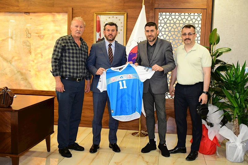 Karabük Aile Sosyal Hizmetler Spor Kulübü Başkanı Çağlayan’dan Belediye Başkanımız Özkan Çetinkaya’ya Ziyaret