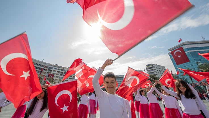 İzmir’de 23 Nisan coşkusu kentin dört bir yanını saracak