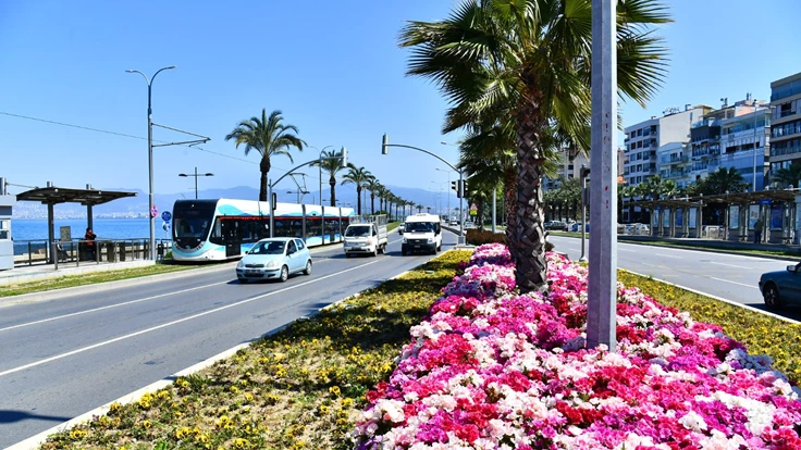 İzmir Metrosu ve Konak Tramvayı’na Maraton İzmir düzenlemesi