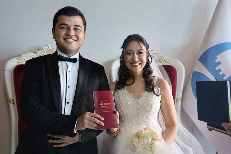 KONTEYNER EVLENDİRME DAİRESİNDE 800 DEPREMZEDE ÇİFT DÜNYA EVİNE GİRDİ