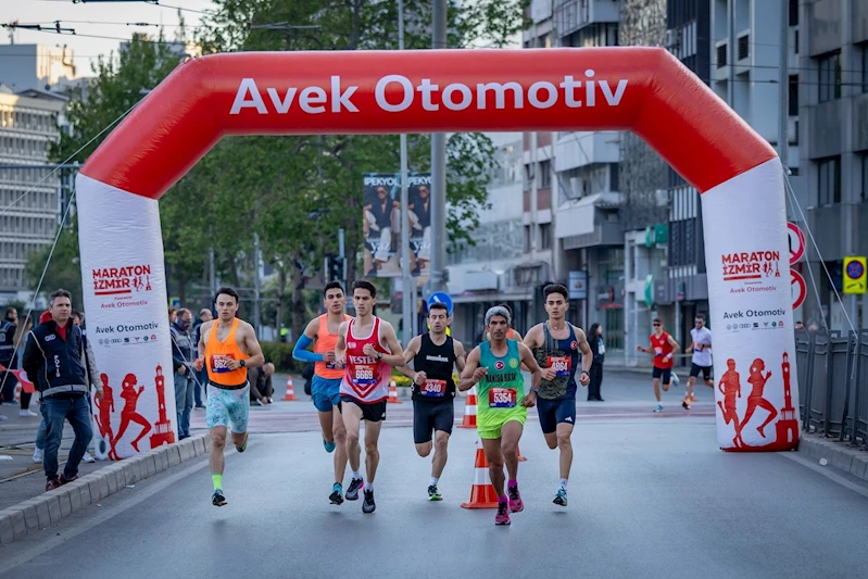 Işık ve Bayram’dan Maraton İzmir’de Başarılı Performans