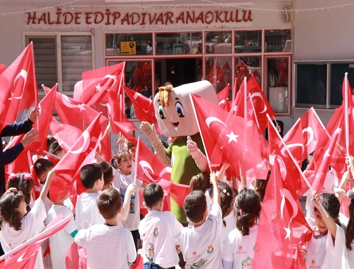 HALİLİYE BELEDİYESİ, 23 NİSAN ETKİNLİKLERİ İLE ÇOCUKLARI EĞLENDİRDİ