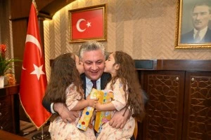 BAŞKAN GÜREL “23 NİSAN ÇOCUKLARA OLAN GÜVENİN ESERİDİR”