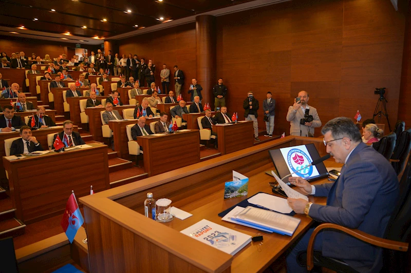 BAŞKAN GENÇ BORÇ KONUSUNA AÇIKLIK GETİRDİ  “ALGIYA MÜSAADE ETMEYECEĞİM”