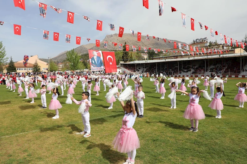 Türkiye Büyük Millet Meclisimizin 104. kuruluş yıl dönümünü ve Mustafa Kemal Atatürk’ün çocuklarımıza armağan ettiği 23 Nisan Ulusal Egemenlik ve Çocuk Bayramımızı büyük bir coşku ve gururla kutladık.