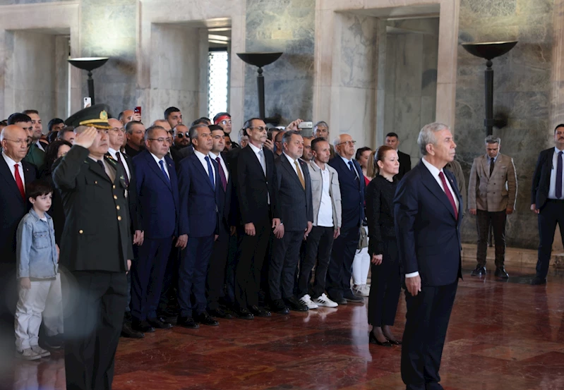 Başkan Özarslan Anıtkabir’i ziyaret etti