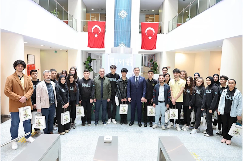 Belediye Başkanı Abdurrahman Dursun Gençlerle Bir Arada
