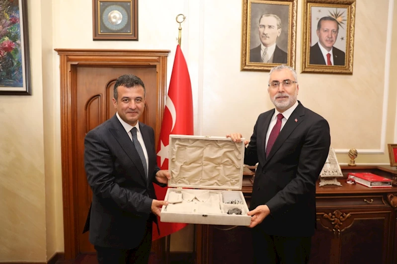 Bakan Işıkhan Başkan Doğan’ı ziyaret etti