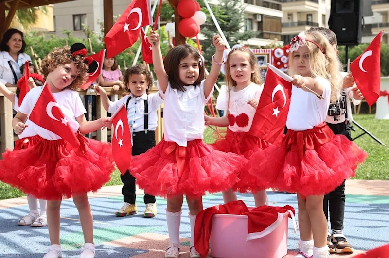 Nilüferli miniklerden renkli gösteriler