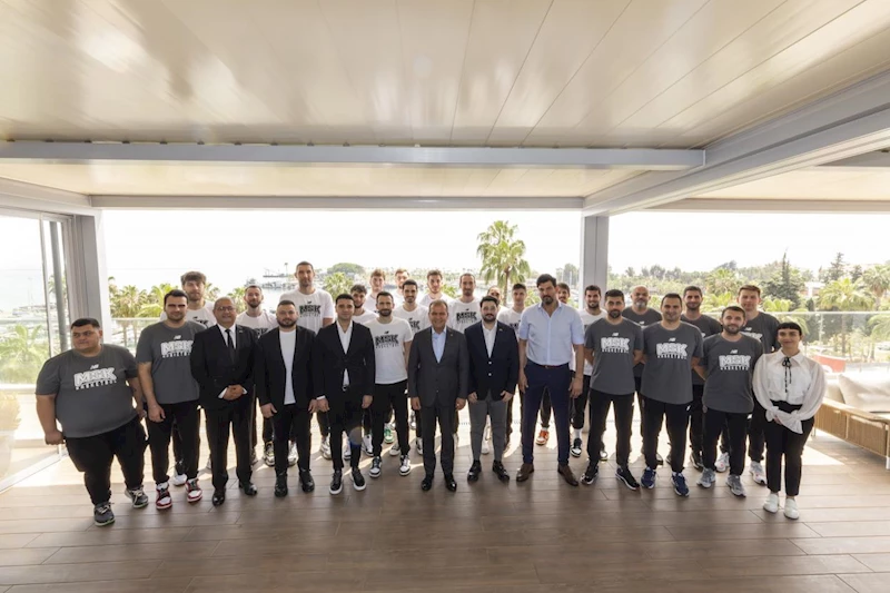 Play-Off’a Kalan Carettalar’dan Baskan Seçer’e Tebrik Ziyareti