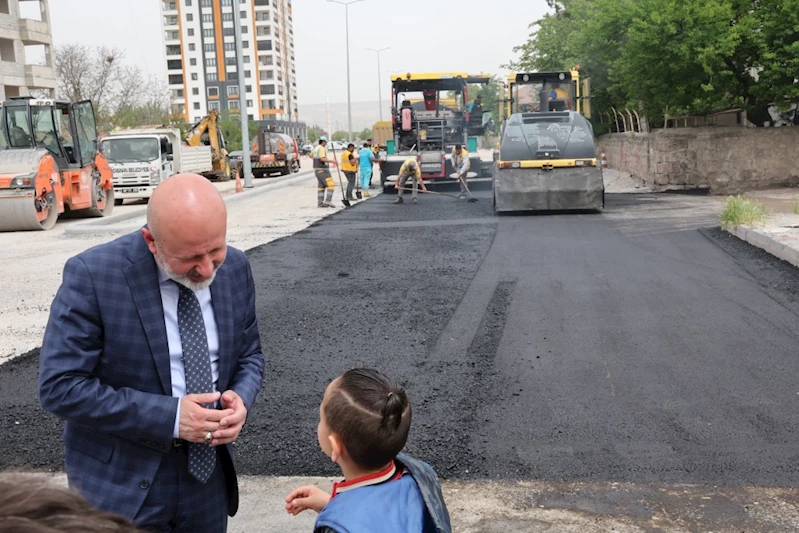 BAŞKAN ÇOLAKBAYRAKDAR, “KENTSEL DÖNÜŞÜMÜN CAN DAMARI OLAN ANA YOLU TAMAMLIYORUZ”