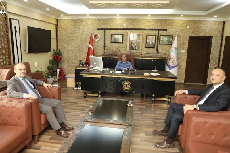 KASKİ Genel Müdürü Yardımcısı Sn. Mücâhid Soyak ve Atıksu Arıtma Daire Başkanı Erol Aykar, Belediye Başkanımız Av. Mustafa İlmek