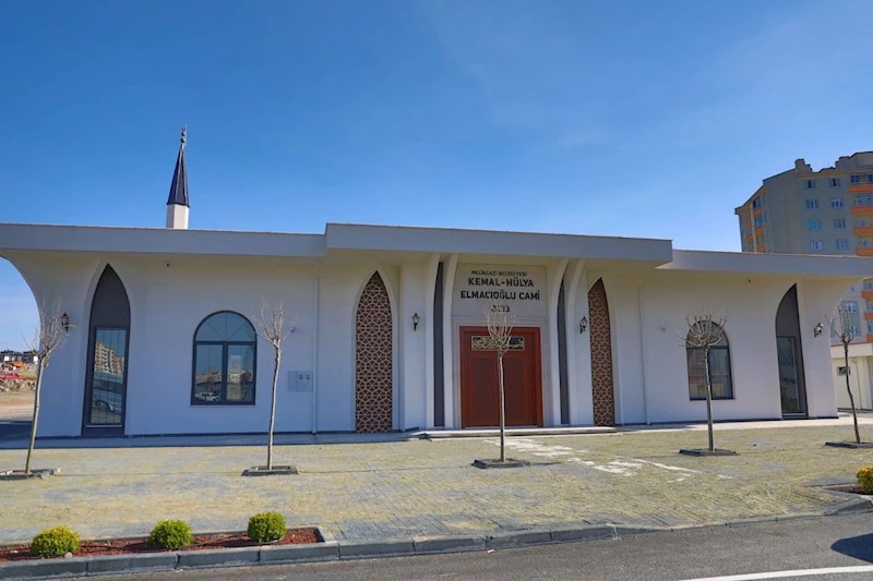 BUTİK VE ŞİRİN MİMARİSİYLE GÖZLERE HİTAP EDEN KEMAL- HÜLYA ELMACIOĞLU CAMİ AÇILIYOR