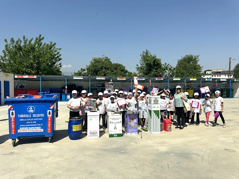 PAMUKKALE BELEDİYESİ ATIK GETİRME MERKEZİ’NDE GERİ DÖNÜŞÜMÜ ÖĞRENİYORLAR