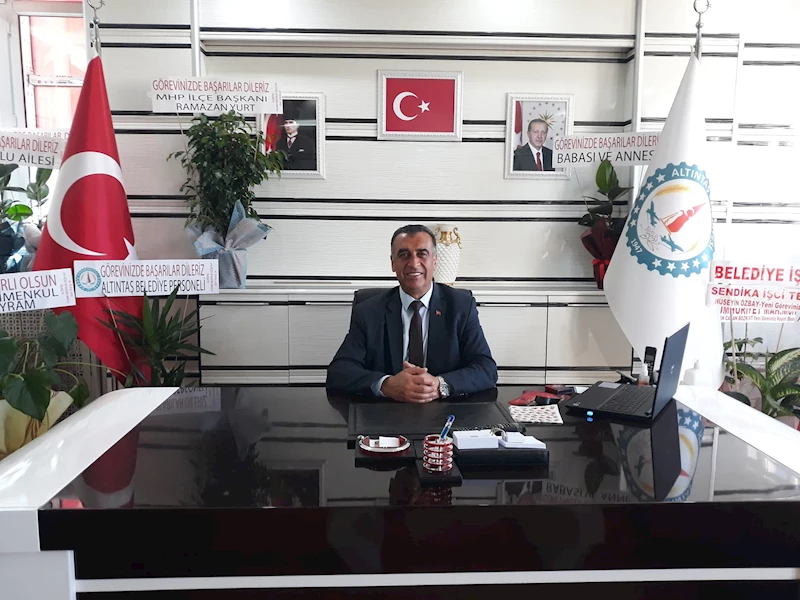 ÜÇ HİLAL ALTINTAŞA ÇOK YAKIŞTI.