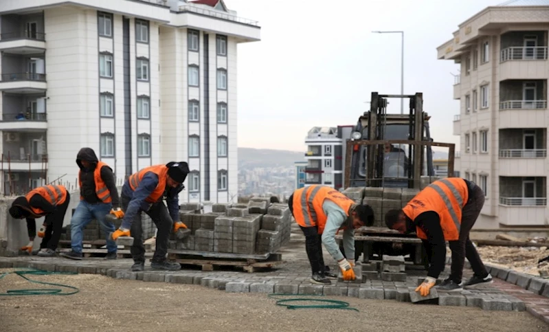 BAŞKAN BAYDİLLİ İLE KARAKÖPRÜ’DE YOL SEFERBERLİĞİ SÜRÜYOR