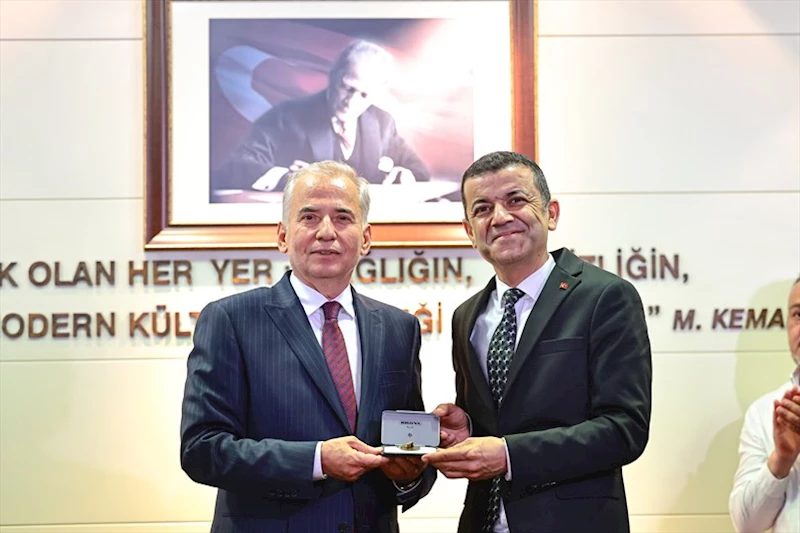 Büyükşehir’de devir teslim yapıldı