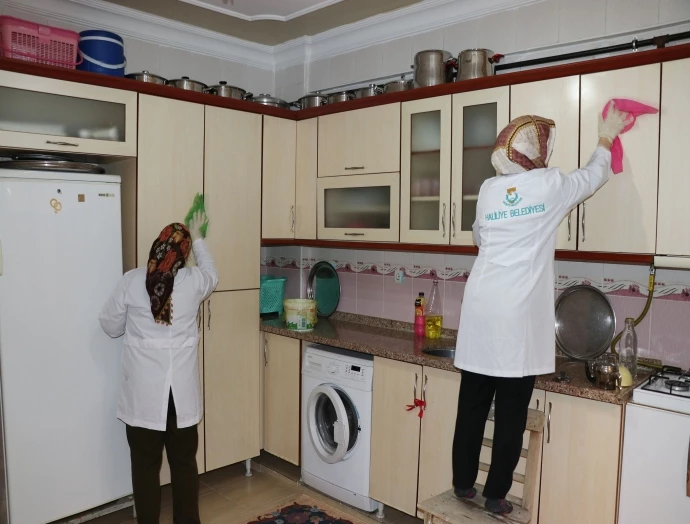 BAYRAM ÖNCESİ EVDE BAKIM HİZMETİ İLE YÜZLER GÜLÜYOR