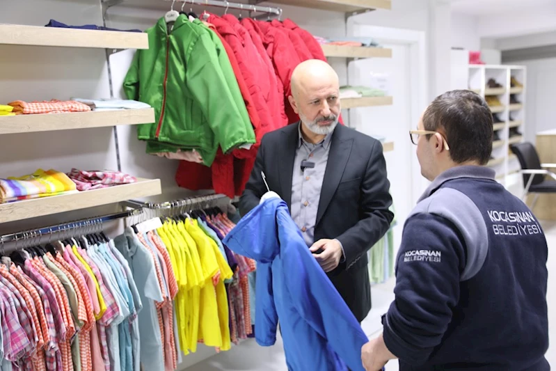 KOCASİNAN’DA RAMAZAN BAYRAMI ÖNCESİ YÜZLER GÜLÜYOR