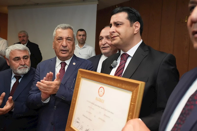 MAZBATA TÖRENİNDE GÖZYAŞLARINA HÂKİM OLAMADI