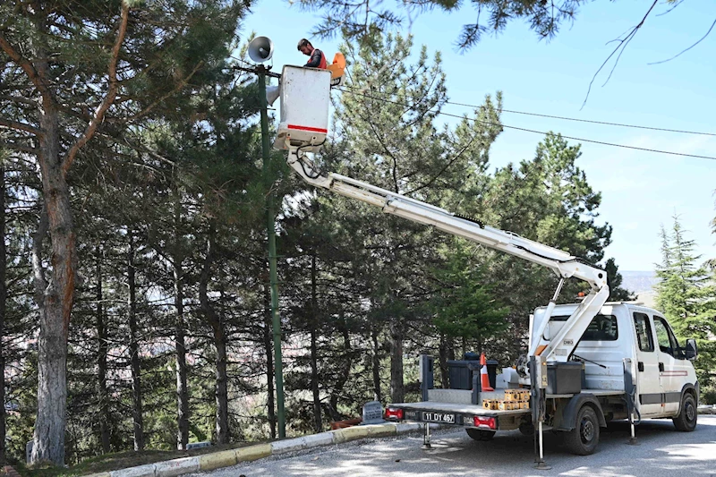 - İLÇE MEZARLIĞI, AREFE VE BAYRAM ZİYARETLERİ İÇİN HAZIRLANIYOR