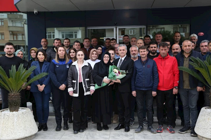 BAŞKANIMIZA YENİ DÖNEMDE BAŞARILAR DİLİYORUZ