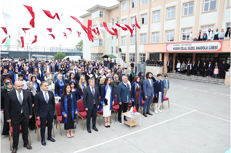 Sultangazi Belediyesi Gençlerin Mezuniyet Mutluluğuna Ortak Oluyor